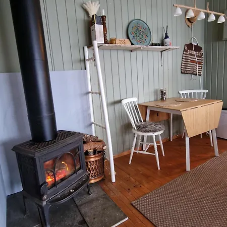 Romantic Off-grid With Fjord & Mountain Views Ferienhaus