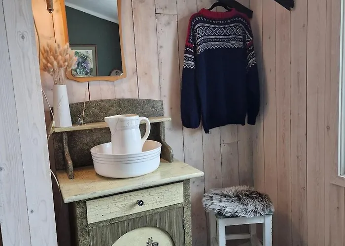 Privat Cosy Off-grid With Fjord View Near *