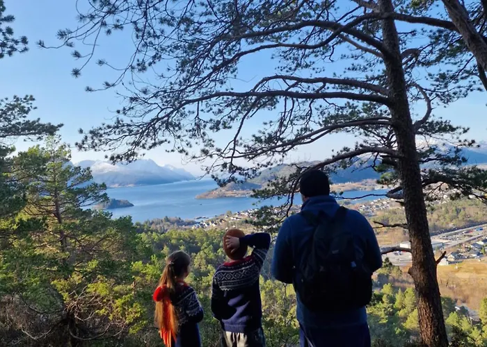 度假居 Privat Cosy Off-grid With Fjord View Near